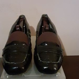 Black ladies Nine West snake skin loafers